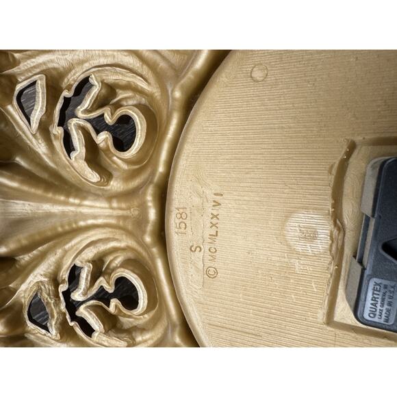 Vintage Large Ornate Mid-Century Syroco Quartz Wall Clock – 22” Diameter - Picture 10 of 11